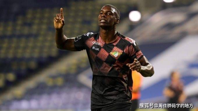 ” 6日,一组周润发、刘嘉玲、权志龙的合照引发热议。