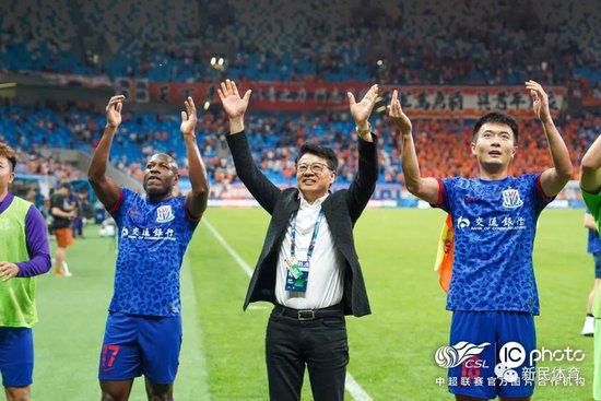 获得今年奥斯卡最佳外语片的《入殓师》男主角本木雅弘，以及该片制片人中泽敏明，二人同时获得最高大奖“藤本奖 远藤宪一新片扮无手无脚残疾人 曝色情暴力预告 2015-04-09 远藤宪一主演的话题片《木屋町DARUMA》曝光预告片。