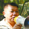 据了解，他将会拍摄一部以著名华裔演员李小龙的生平故事为蓝本的影片。