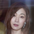 ” 刘涛穿高跟鞋再现内八字 骄傲称“跟着我一辈子” 2020-12-04 12月4日，刘涛在微博发布一张穿高跟鞋在拍摄现场内八字的照片并配文：“骄傲的内八字，跟着我一辈子。