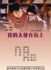 蔡卓妍晒父母年轻旧照 与母亲犹如“姐妹花” 2015-02-09 8日晚， 香港女星蔡卓妍连发两组与父母年轻时候的对比照，并说道：“妈妈18岁vs女儿32岁和妈妈16岁vs女儿20多岁？